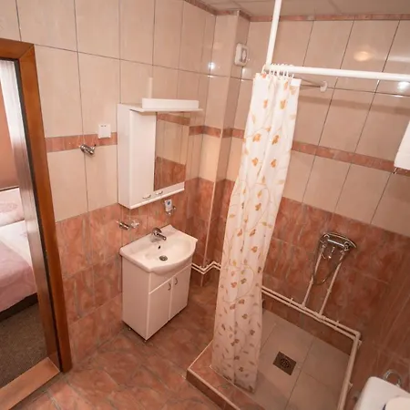 Drumski Raj krevet i doručak Svilajnac